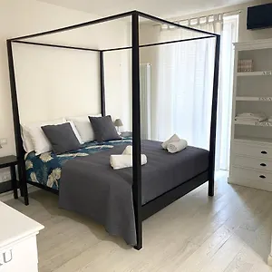 Front Apartment Viareggio